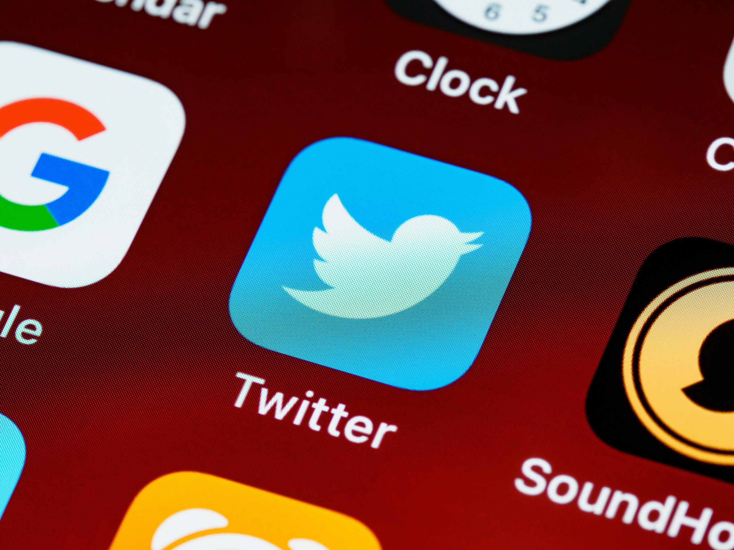 Twitter veille stratégique communication entreprise
