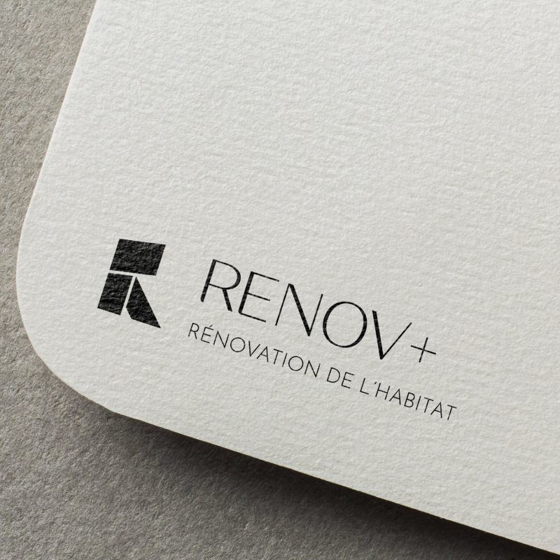 Mock up logo Renov Plus