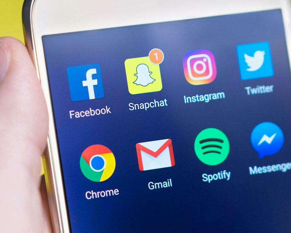 Comment choisir ses réseaux sociaux en 2025 : la stratégie gagnante pour les professionnels