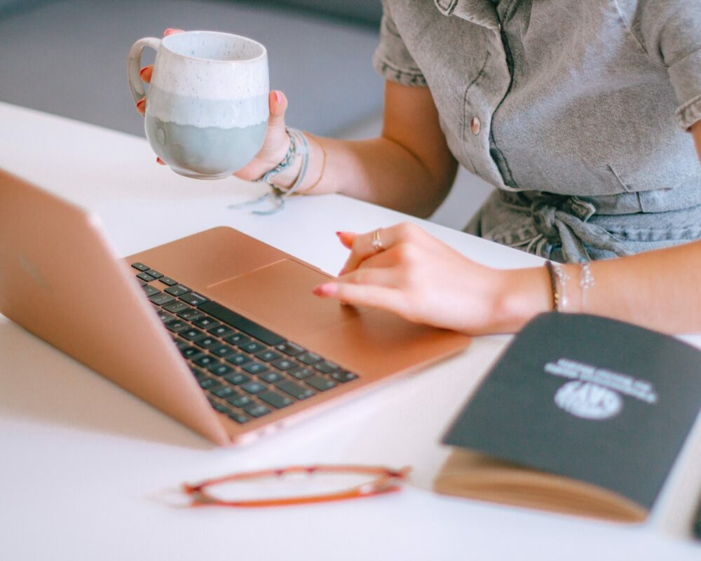 Pourquoi faire appel à un Community Manager à Rennes pour booster votre visibilité locale ?